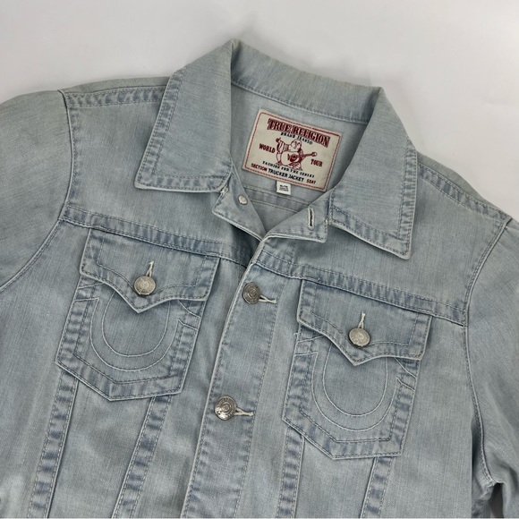 True Religion Denim Jacket Mens XL Blue Light Wash Trucker Hip Hop Y2K Flap Jean - Picture 3 of 11